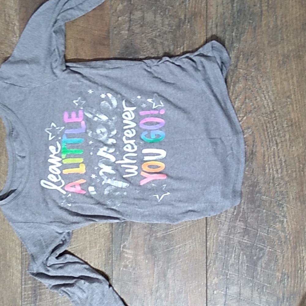 Long sleeve tee